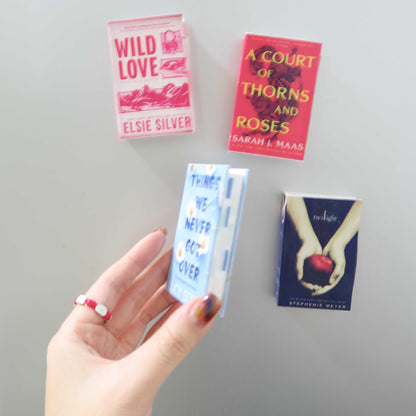 Mini Books Magnet™